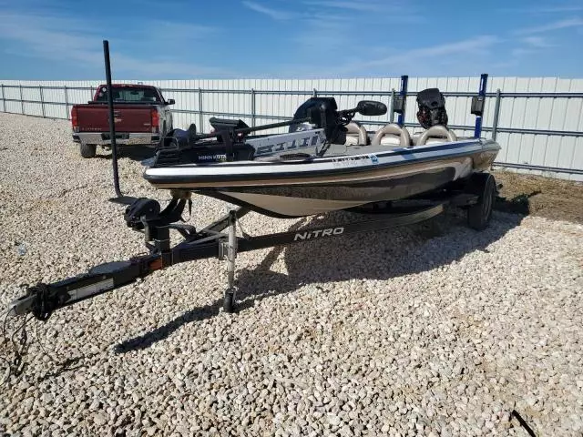 2012 Tracker Boat