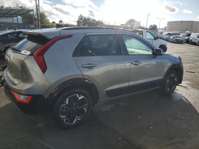 2023 04 2023 KIA Niro Wind