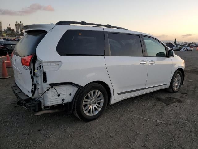 2012 Toyota Sienna XLE