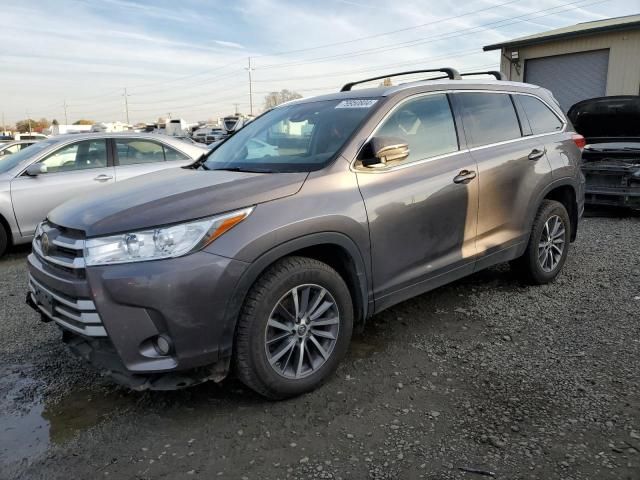 2019 Toyota Highlander SE