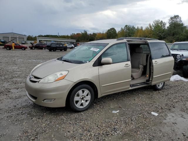 2007 Toyota Sienna XLE