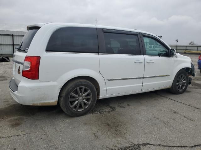 2015 Chrysler Town & Country S