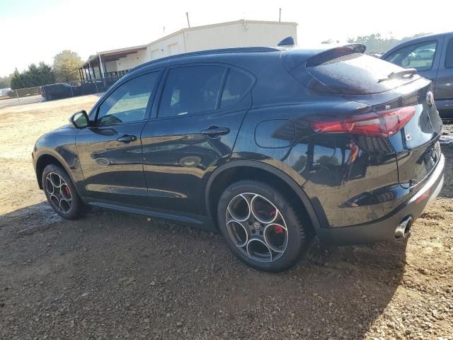 2018 Alfa Romeo Stelvio Sport