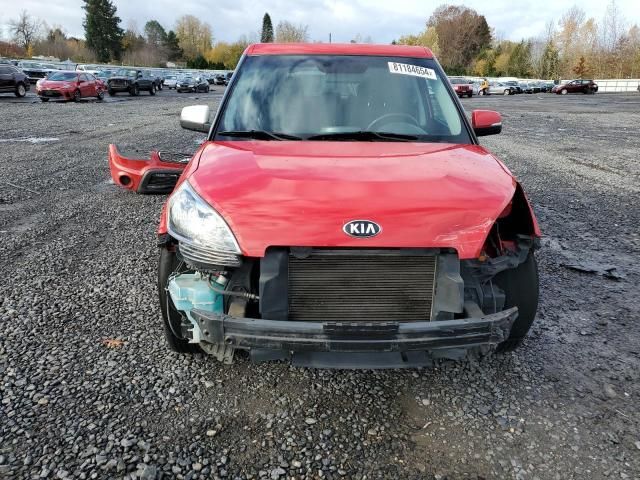 2013 KIA Soul +