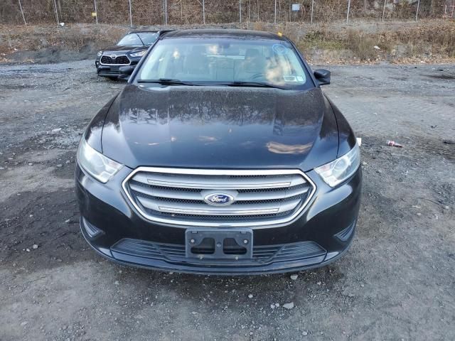 2014 Ford Taurus SE