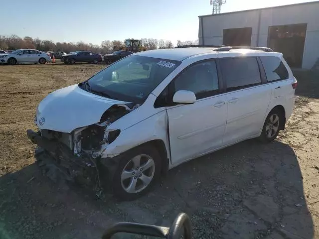 2015 Toyota Sienna LE