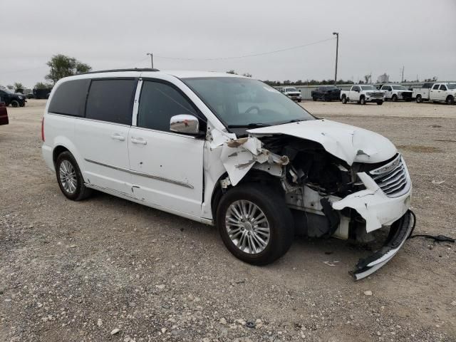 2015 Chrysler Town & Country Touring L