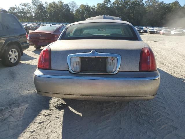 2001 Lincoln Town Car Signature