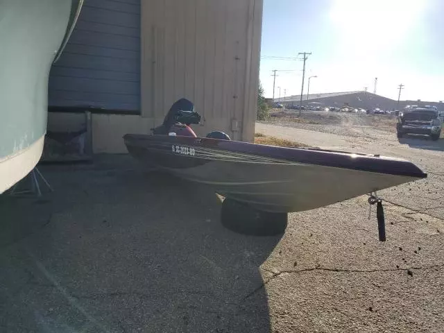 1998 Champion Boat