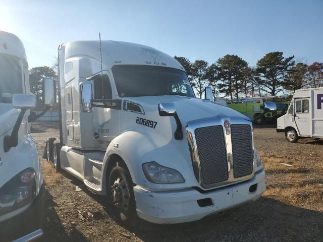 2020 Kenworth Construction T680