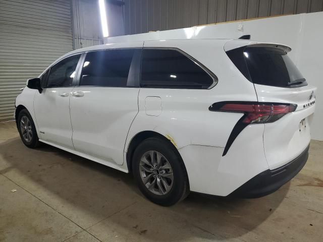 2021 Toyota Sienna LE