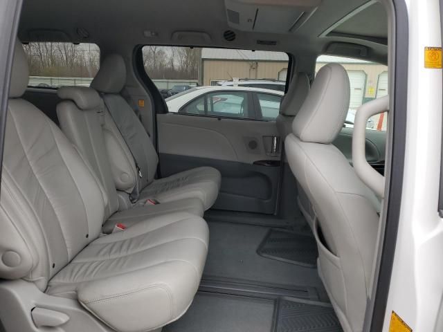 2012 Toyota Sienna XLE