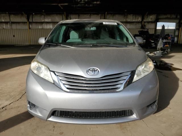 2017 Toyota Sienna LE