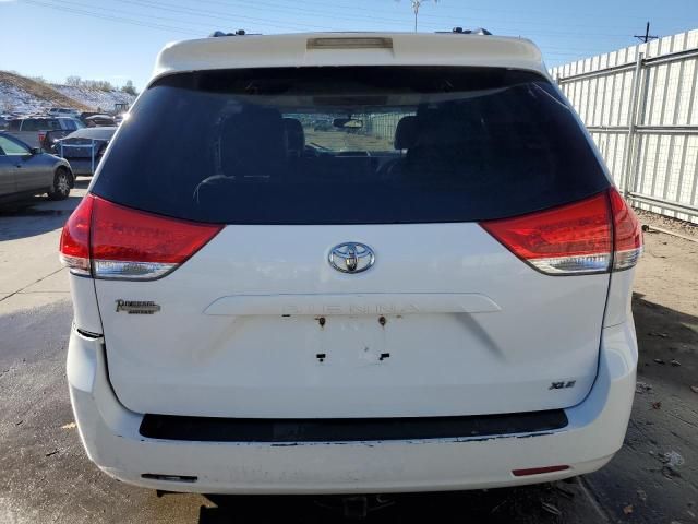 2013 Toyota Sienna XLE