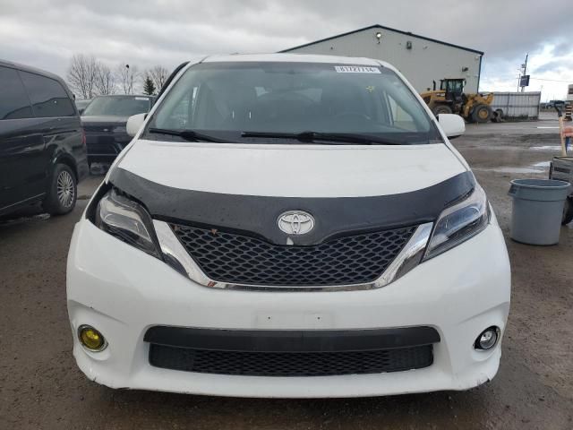 2015 Toyota Sienna Sport