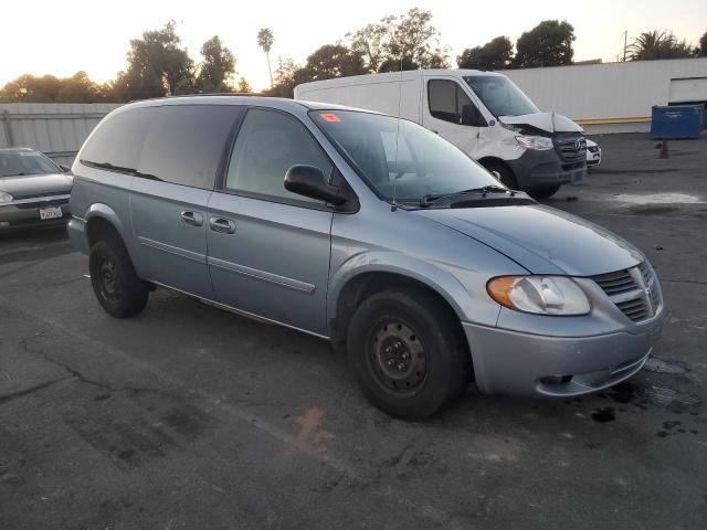 2005 Dodge Grand Caravan SE