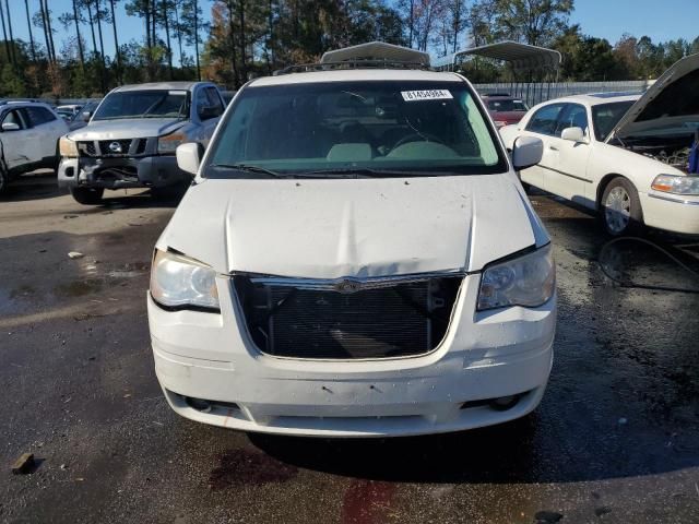 2010 Chrysler Town & Country Touring