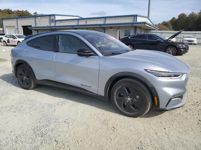 2022 Ford Mustang MACH-E California Route 1