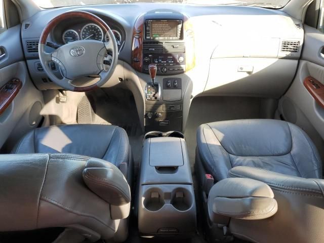 2004 Toyota Sienna XLE