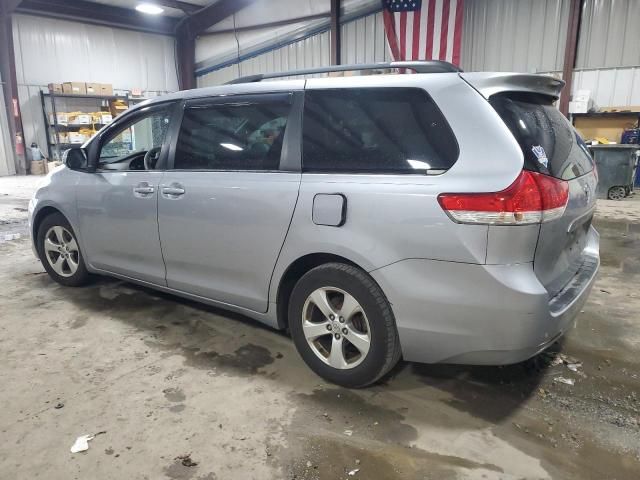 2013 Toyota Sienna LE