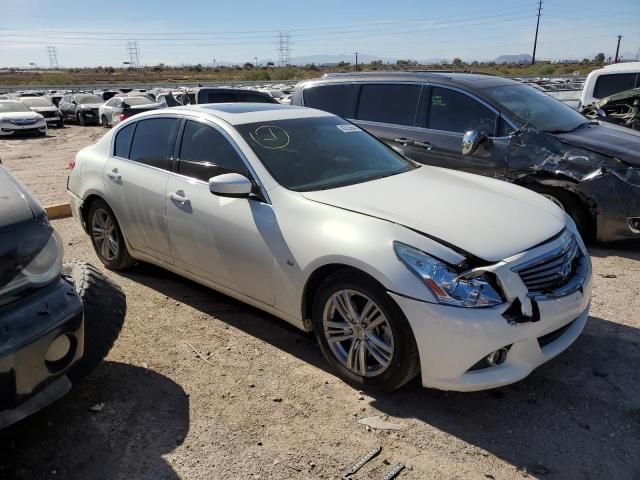 2015 Infiniti Q40