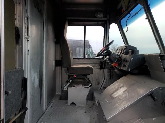 2009 Freightliner Chassis M Line WALK-IN Van