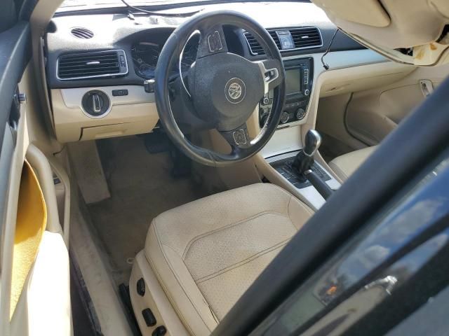 2013 Volkswagen Passat SE