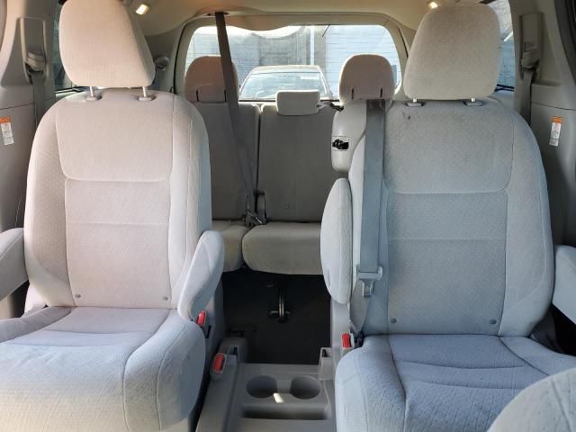 2015 Toyota Sienna LE