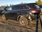 2017 Toyota Highlander SE