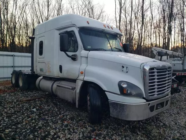 2015 Freightliner Cascadia 125