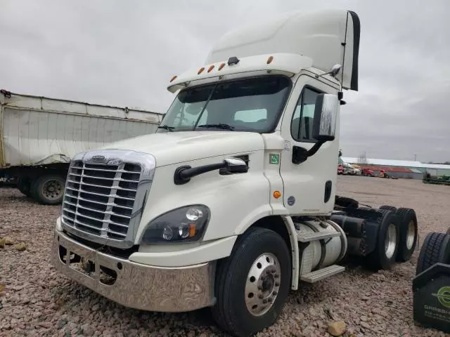 2018 Freightliner Cascadia 113