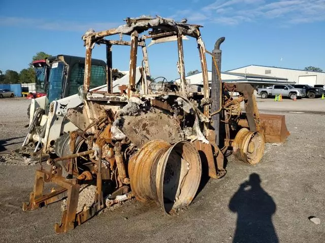 2018 John Deere 5100M