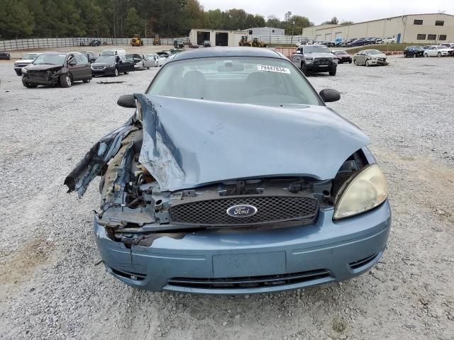 2005 Ford Taurus SE