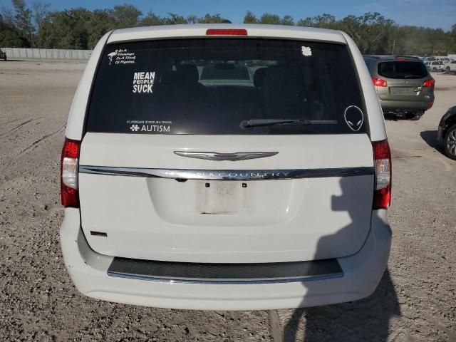 2016 Chrysler Town & Country Touring