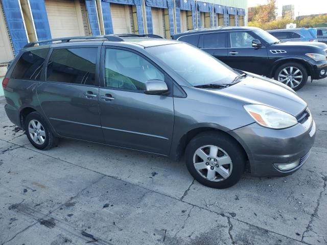 2005 Toyota Sienna XLE