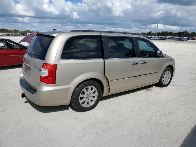 2012 Chrysler Town & Country Touring L