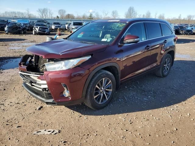 2017 Toyota Highlander SE