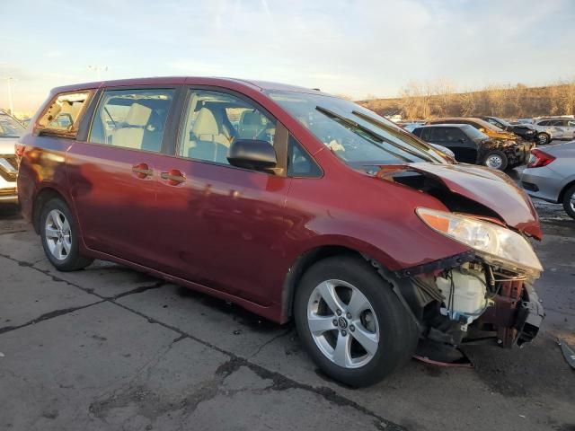 2018 Toyota Sienna L