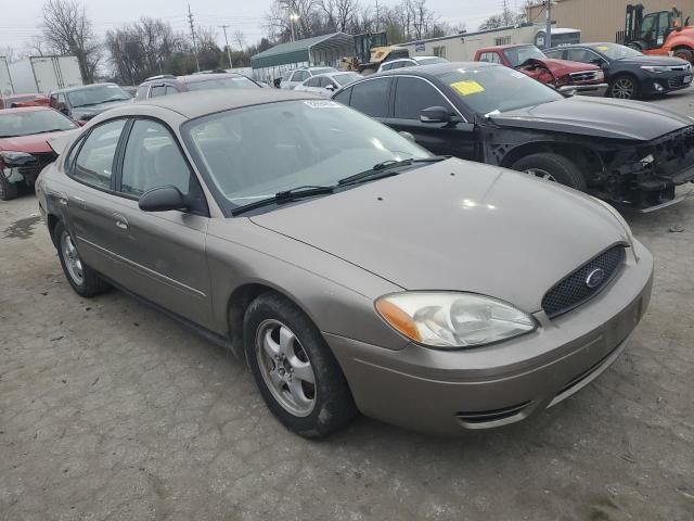 2005 Ford Taurus SE