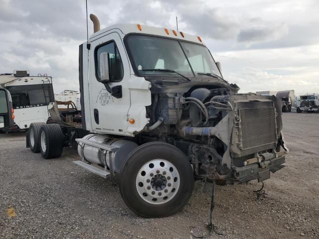 2012 Freightliner Cascadia 113