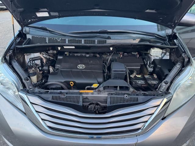 2011 Toyota Sienna XLE