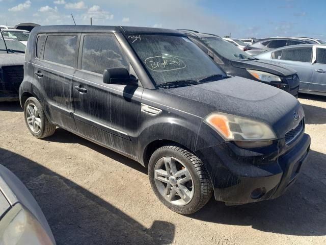 2011 KIA Soul +