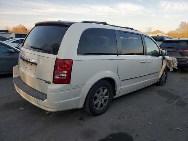 2010 Chrysler Town & Country Touring