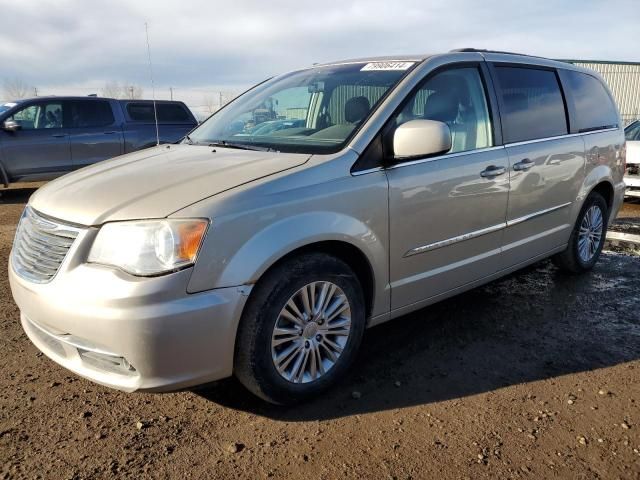 2013 Chrysler Town & Country Touring L