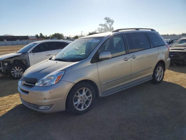 2004 Toyota Sienna XLE