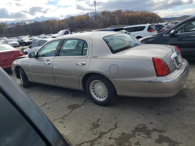 2000 Lincoln Town Car Executive