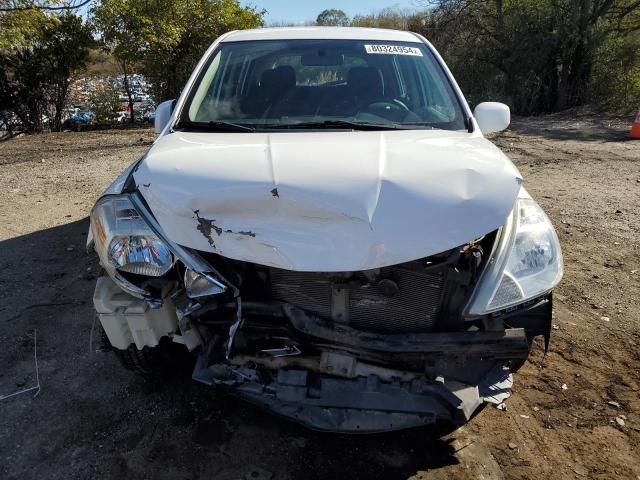 2011 Nissan Versa S