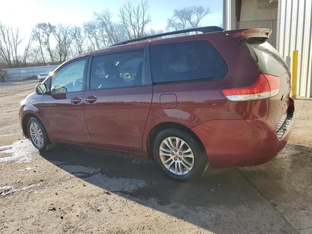 2014 Toyota Sienna XLE