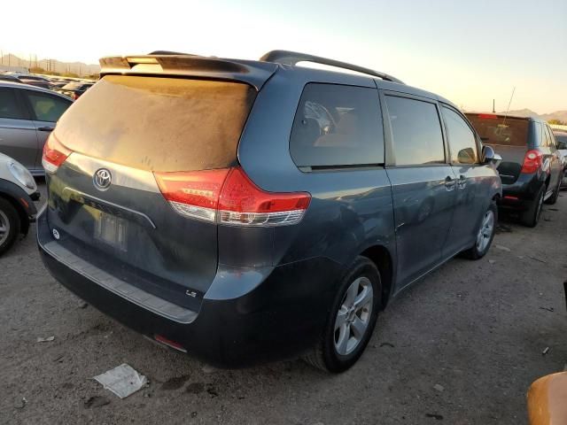 2014 Toyota Sienna LE