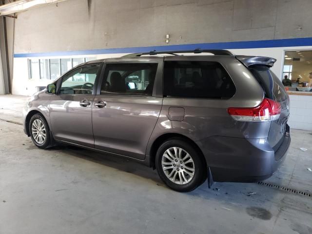 2012 Toyota Sienna XLE